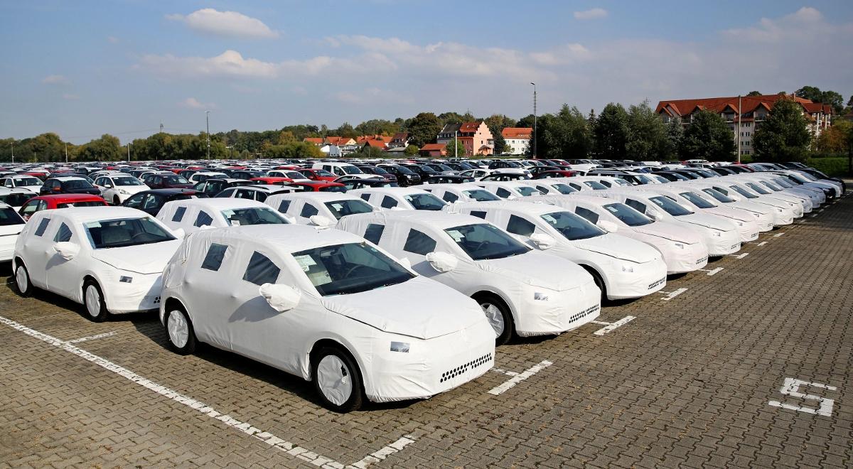 Afera Volkswagena: UOKiK wszczyna postępowanie o naruszenie praw konsumentów. W Polsce jest 139 tys. wadliwych aut VW, Skoda, Audi, Seat