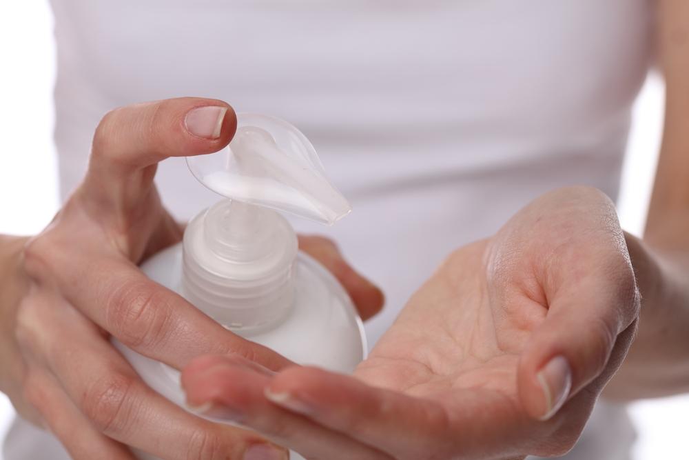 Substancje zawarte w mydłach, pastach i dezodorantach mogą być szkodliwe