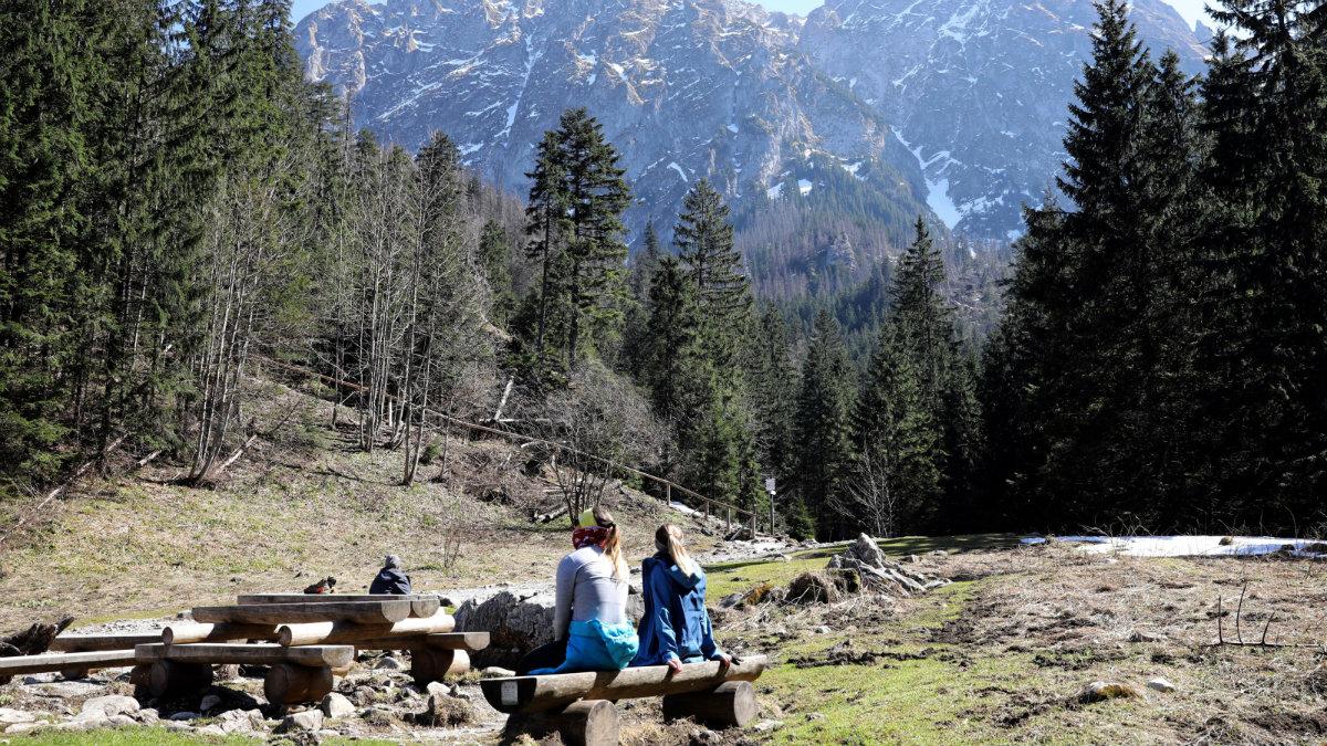 W Tatrach nadal spore ograniczenia dla turystów