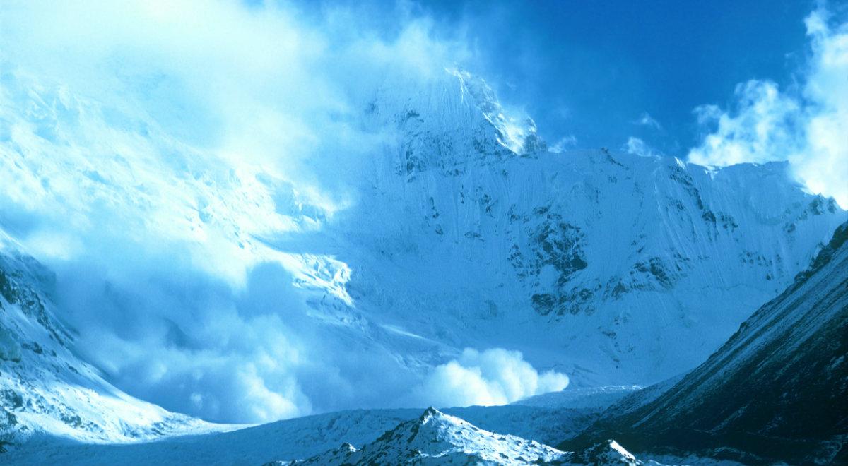 Tadżykistan: awaryjne lądowanie śmigłowca z alpinistami. Trwa akcja ratunkowa
