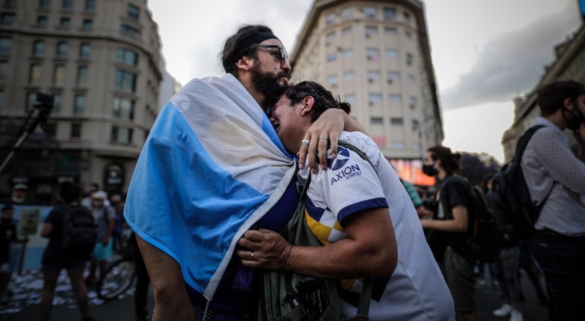 Trumna z ciałem Maradony zostanie wystawiona w Pałacu Prezydenckim. W Argentynie żałoba narodowa