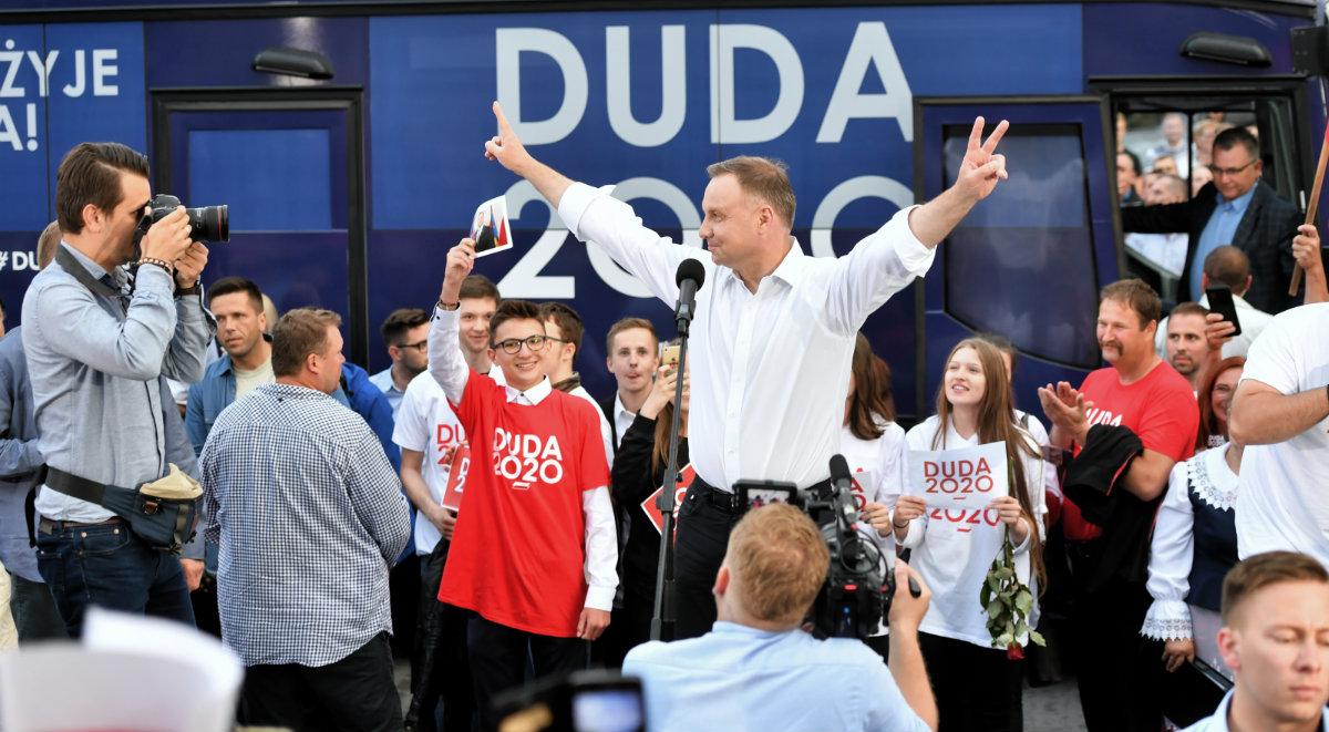 Andrzej Duda wygrywa z Rafałem Trzaskowskim. Najnowszy sondaż przed II turą wyborów