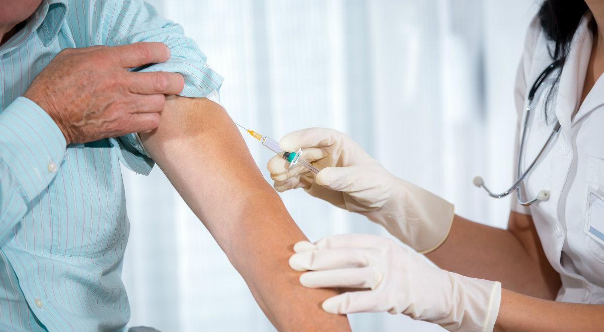 Poznań: od poniedziałku darmowe szczepienia na grypę dla seniorów