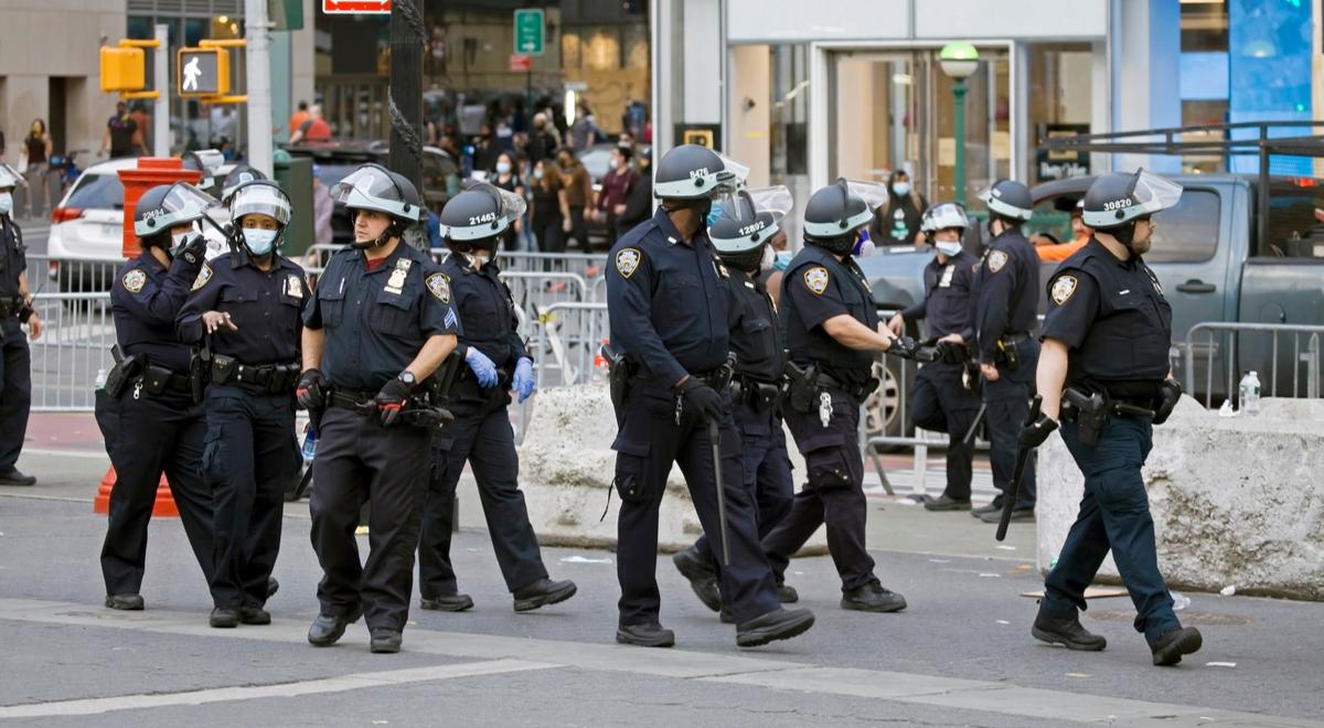 Nowy Jork: budżet na policję zmniejszony o miliard dolarów