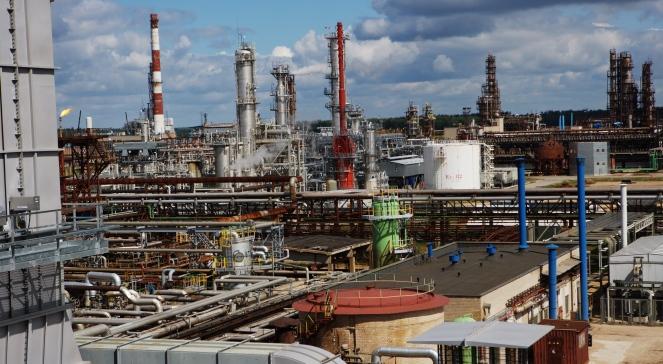 Afera podsłuchowa: Sikorski i Krawiec rozmawiają o rafinerii Możejki