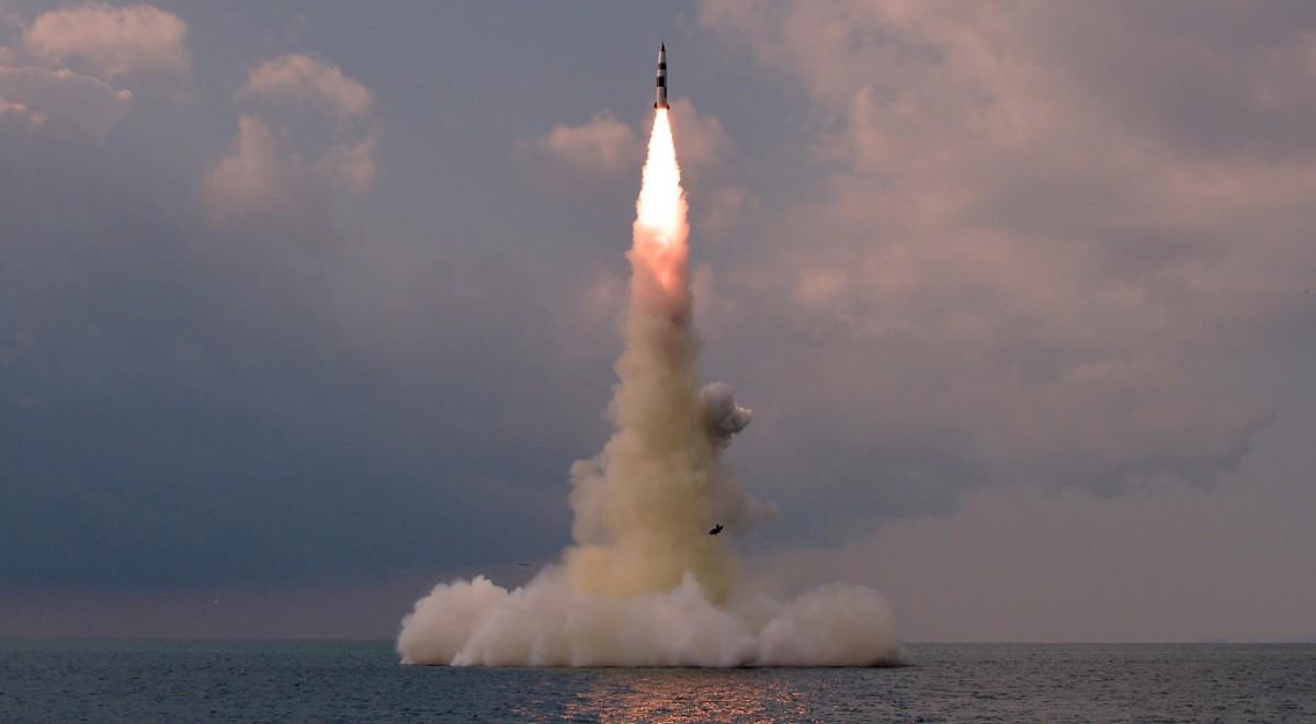 Korea Północna przeprowadziła udany test rakietowy. Pocisk balistyczny wystrzelono z okrętu podwodnego