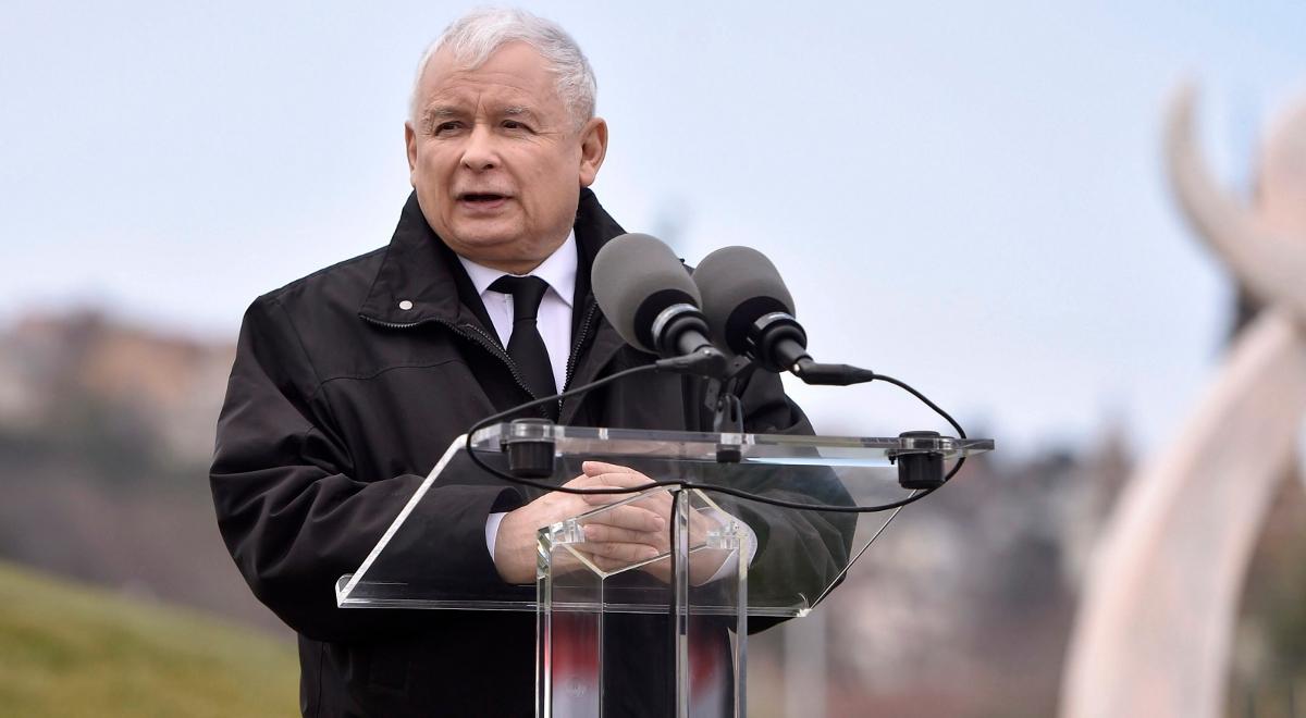 Jarosław Kaczyński: tragedia smoleńska wiąże się ściśle z tragedią Katynia 