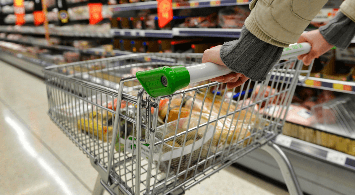 Będzie obniżka VAT na żywność? Premier zapowiada zmiany