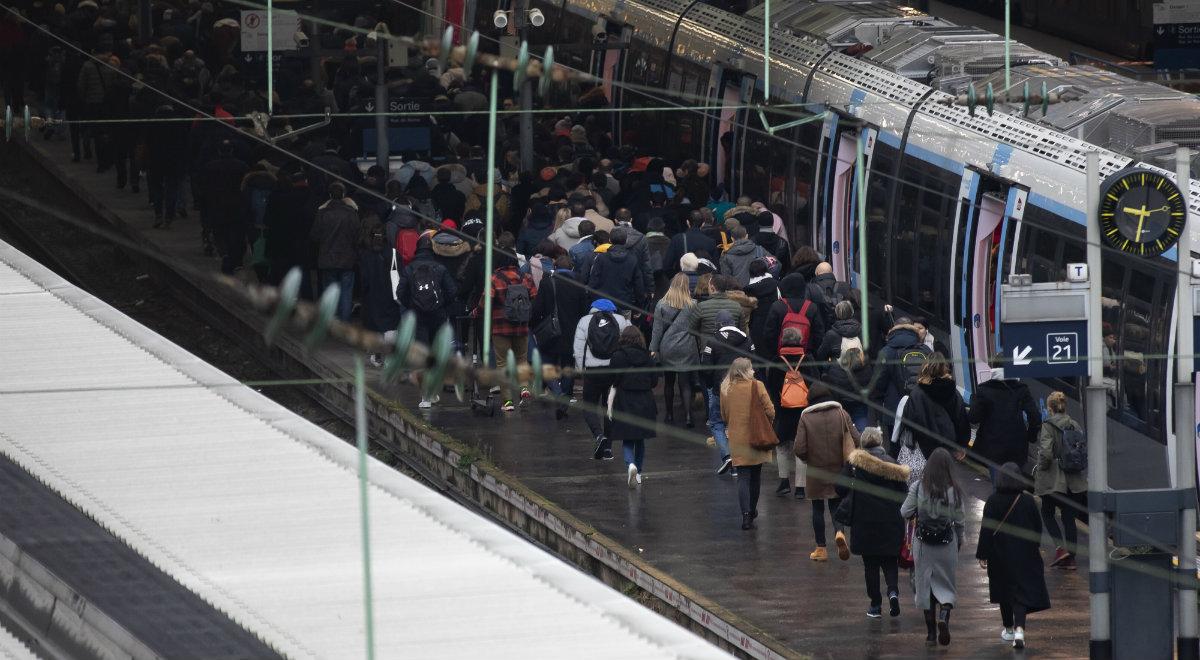 Francja. Strajki paraliżują transport w całym kraju