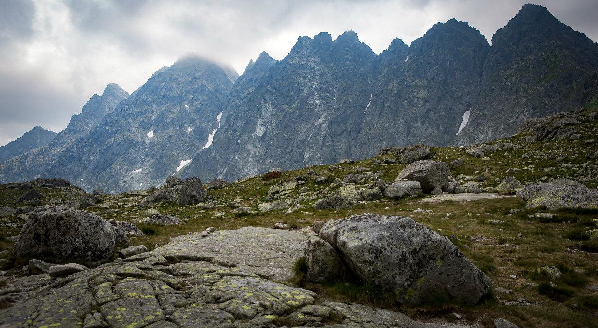 Słowacy zamykają szlaki w Tatrach. Srogi mandat za pójście w góry