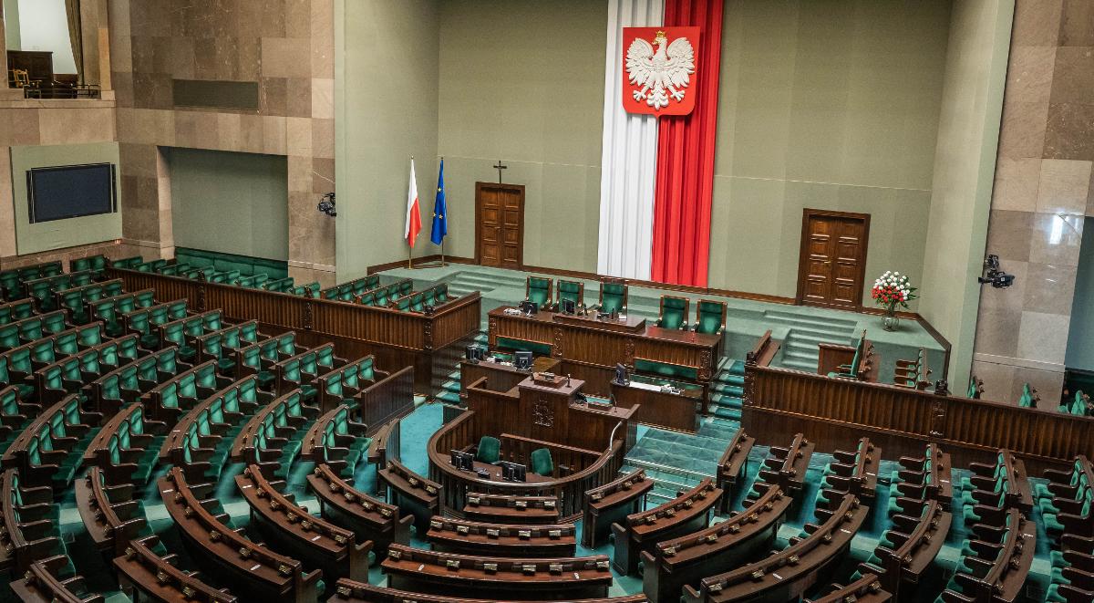 Posłanka Lewicy o krzyżu w sali posiedzeń Sejmu: należy go zdjąć