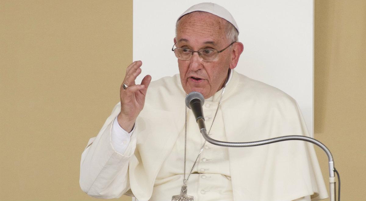 "Nie zyskuje się na przemocy, a wiele się traci". Papież zaapelował o pojednanie narodowe w USA