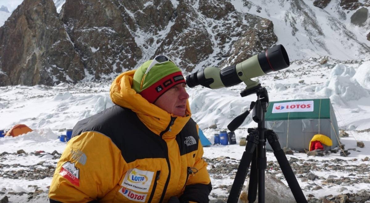 Himalaje: Denis Urubko na lekko i sam atakował Broad Peak. Poleciał z lawiną