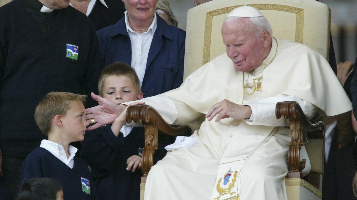 Papież Franciszek: św. Jan Paweł II był nadzwyczajnym darem dla Kościoła