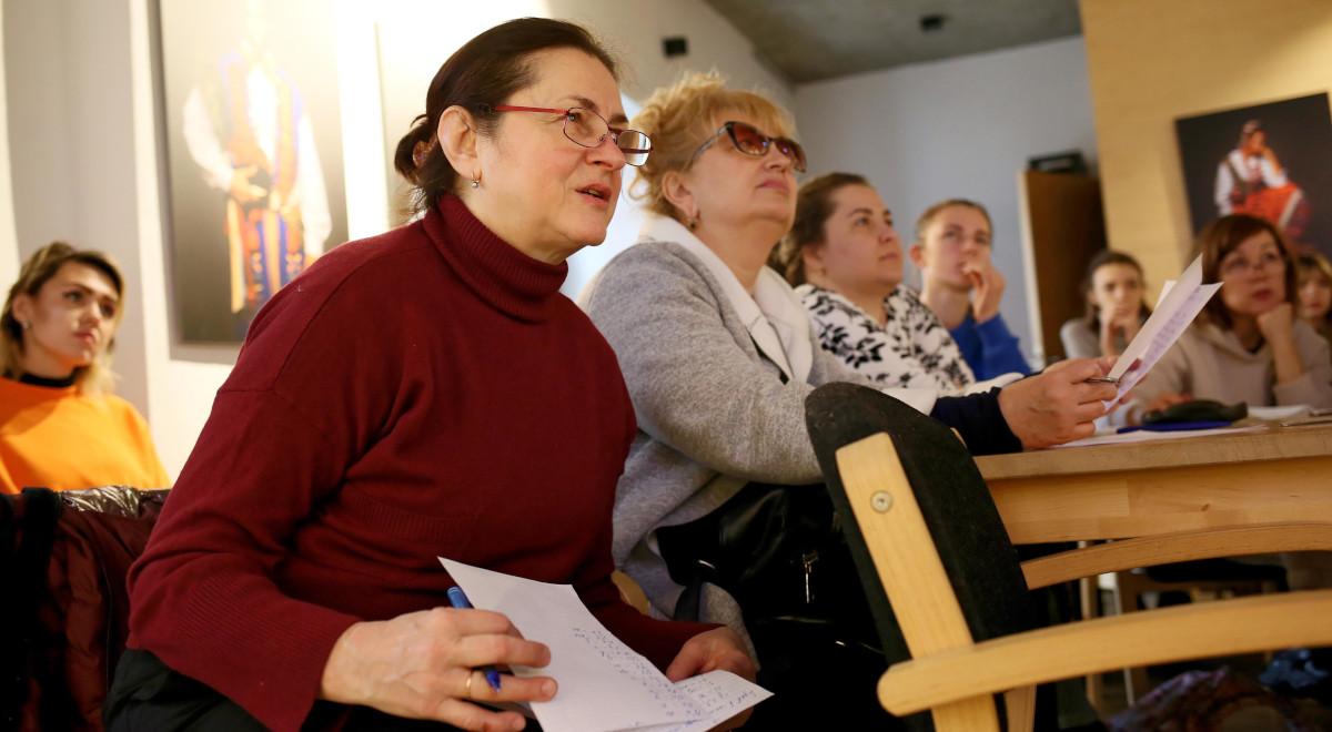 Ukraińscy uchodźcy ruszyli do nauki języka polskiego. Bezpłatne zajęcia odbywają się w całym kraju