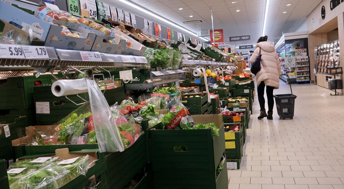 Czesi chcą sprzedawać w marketach więcej żywności własnej produkcji. Grzegorz Puda: jesteśmy tym zaniepokojeni