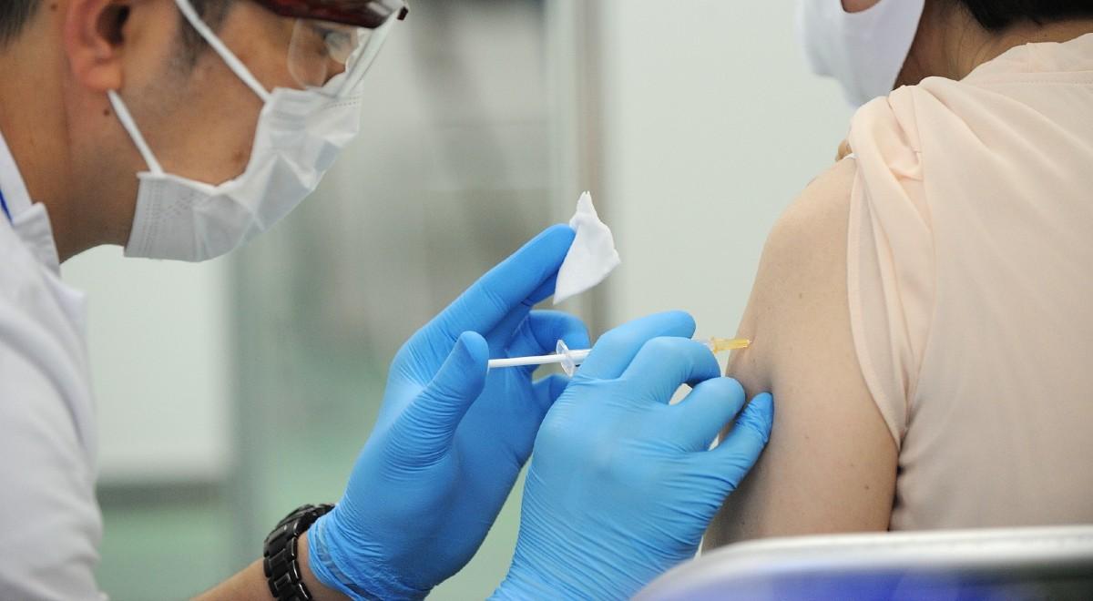 "Zbliżamy się do poziomu odporności populacyjnej". Minister zdrowia o akcji szczepień