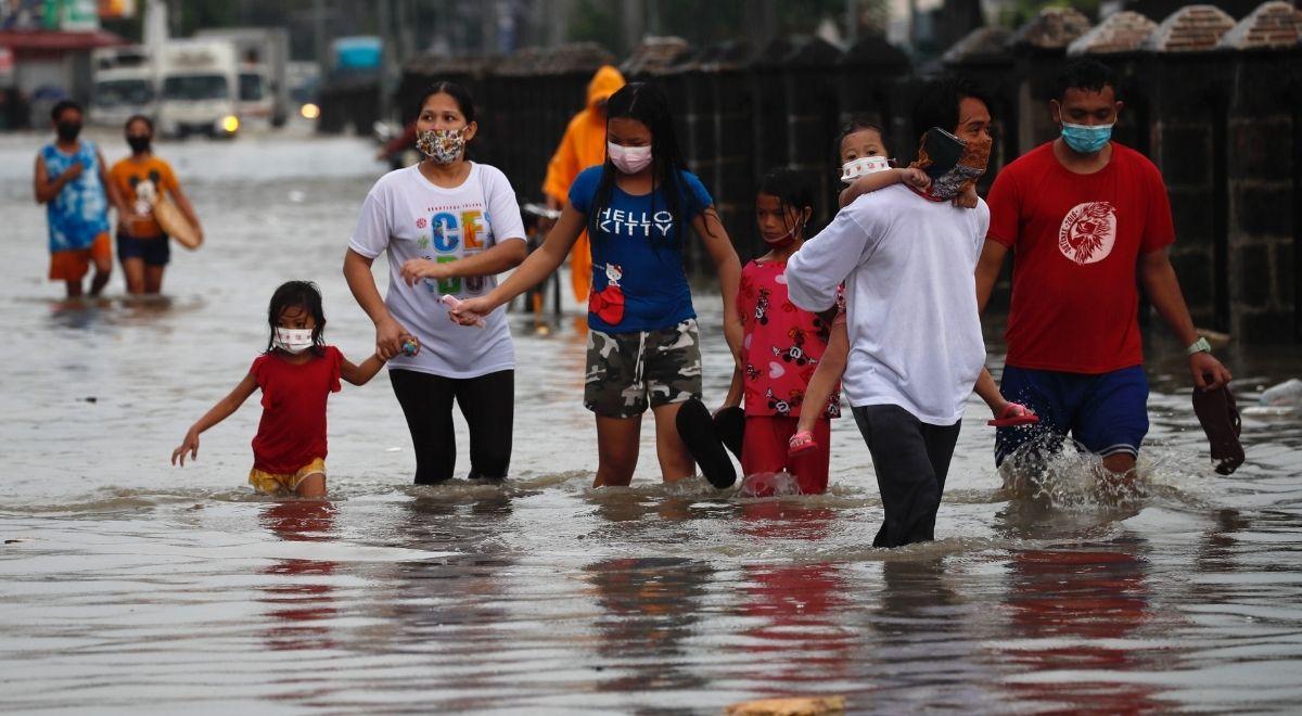 Filipiny: dramatyczna sytuacja po ulewnych deszczach i powodziach. Ewakuowano tysiące osób