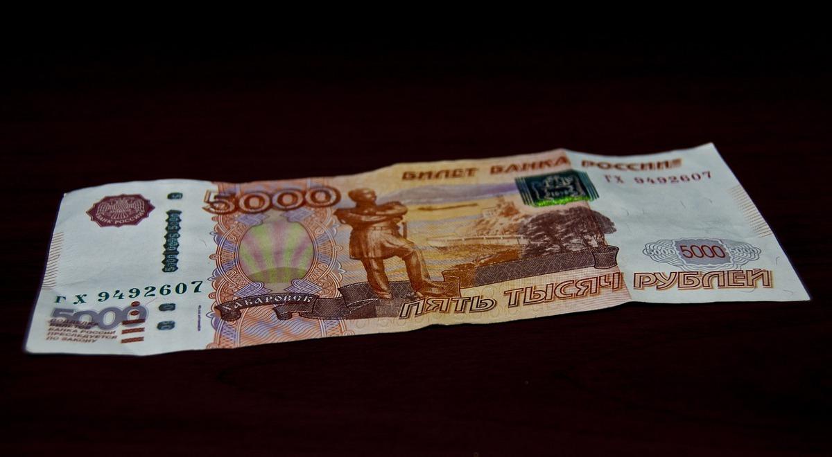 Rosyjski rubel traci. Jest najsłabszy od 6 miesięcy 