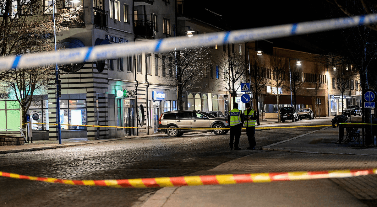 Szwecja: nożownik ranił osiem osób. Policja ujawnia nowe fakty