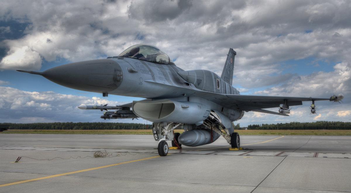 Cafe armia. Myśliwce F-16 wróciły do bazy w Łasku po remoncie lotniska