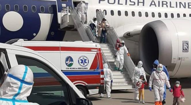 Polski dyplomata ciężko chory na COVID-19 ewakuowany z Indii. Błyskawiczna pomoc rządu