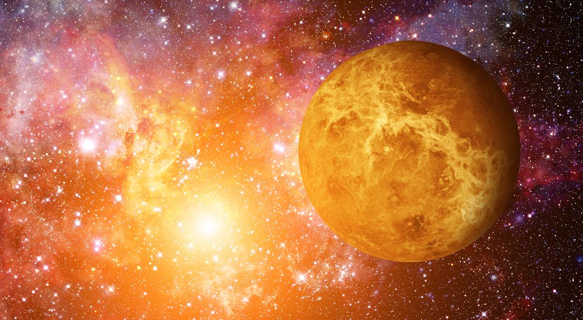 Dlaczego wiatr słoneczny spowodował erozję atmosfery na Marsie, a oszczędził Wenus?