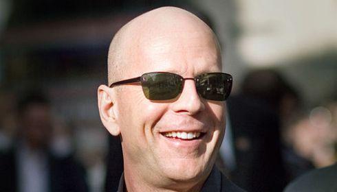 Bruce Willis przedłuża kontrakt z wódką Sobieski