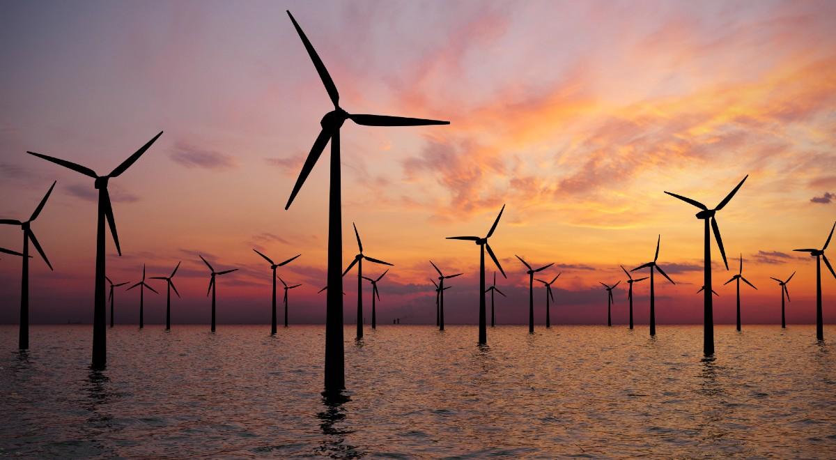 Grupa Orlen angażuje się w budowę farm wiatrowych na Bałtyku. Pięć spółek podpisało umowę sektorową