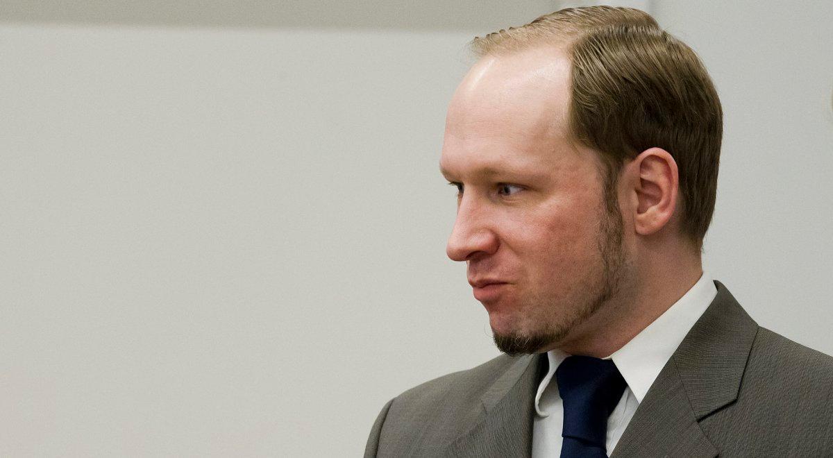 Terrorysta Anders Breivik pozywa państwo norweskie