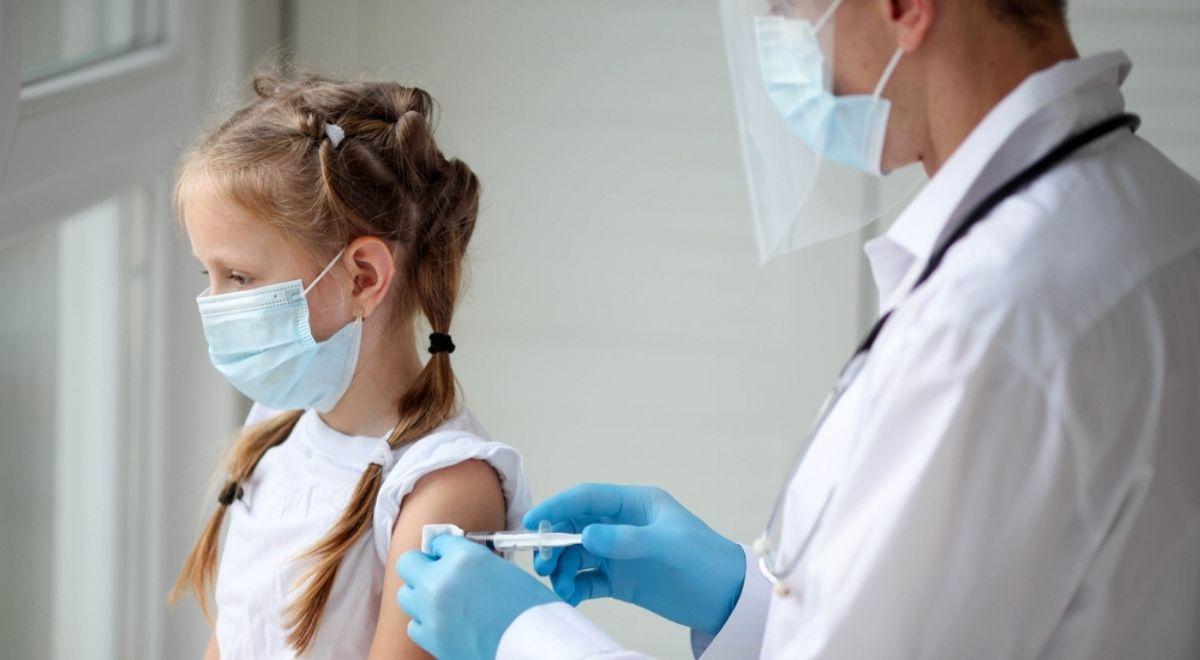 Kiedy rozpoczną się szczepienia dla dzieci? Wiceszef MZ podał datę