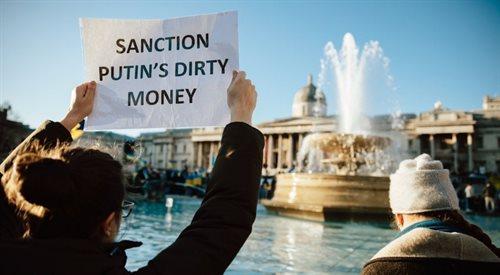 Unia Europejska uderza sankcjami w rosyjski LNG. Ekspert: krok słuszny, ale zachowawczy