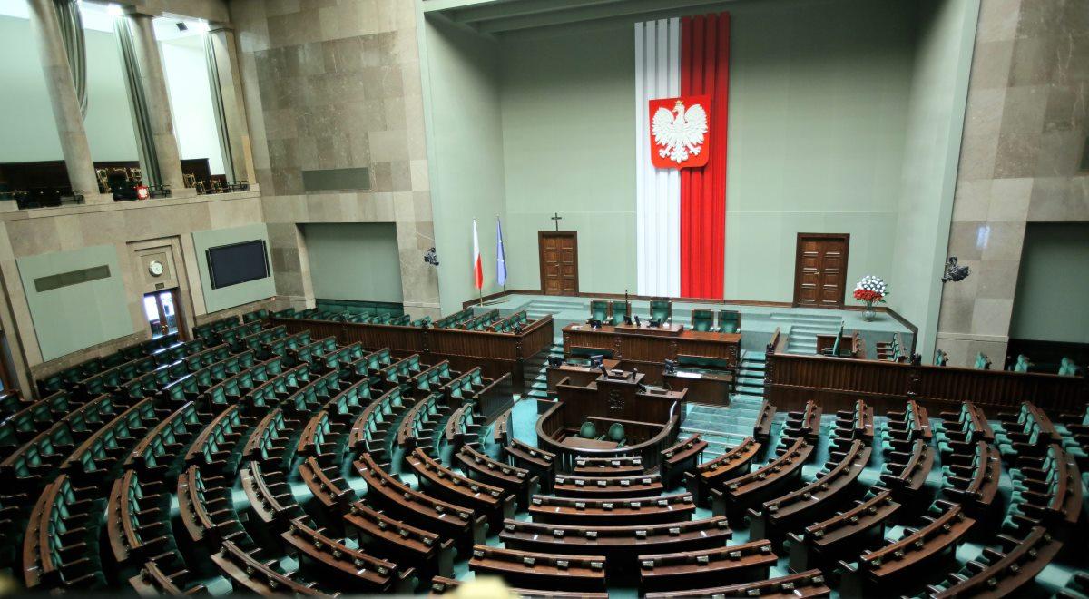 Sejm poparł kary dla posłów za nieodpowiednie zachowanie w parlamencie