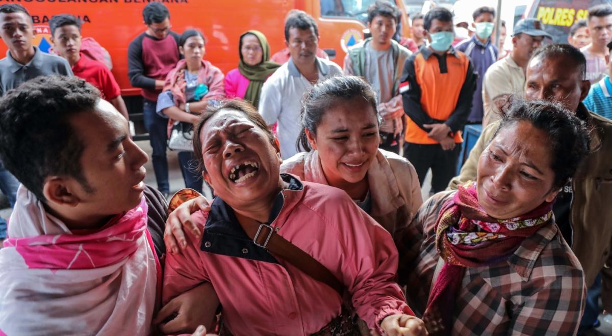 Indonezja: ponad 190 osób zaginionych po zatonięciu promu na jeziorze Toba