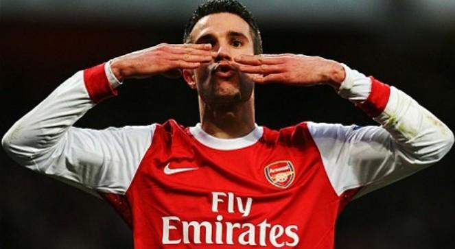 Cios dla Arsenalu - Van Persie chce odejść