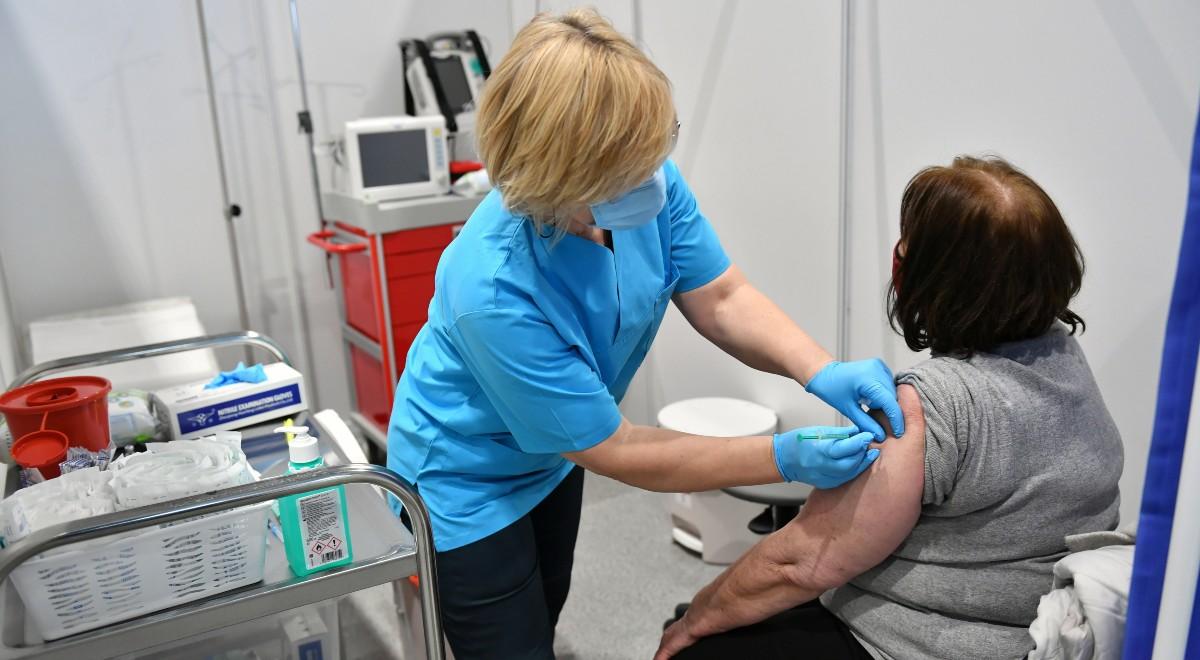 Kto najbardziej ufa szczepieniom? Polski Instytut Ekonomiczny opublikował nowy raport