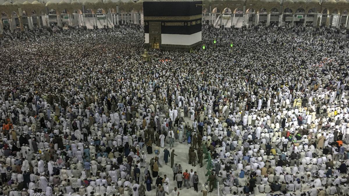 Arabia Saudyjska: 1,6 mln pielgrzymów przybyło już do Mekki