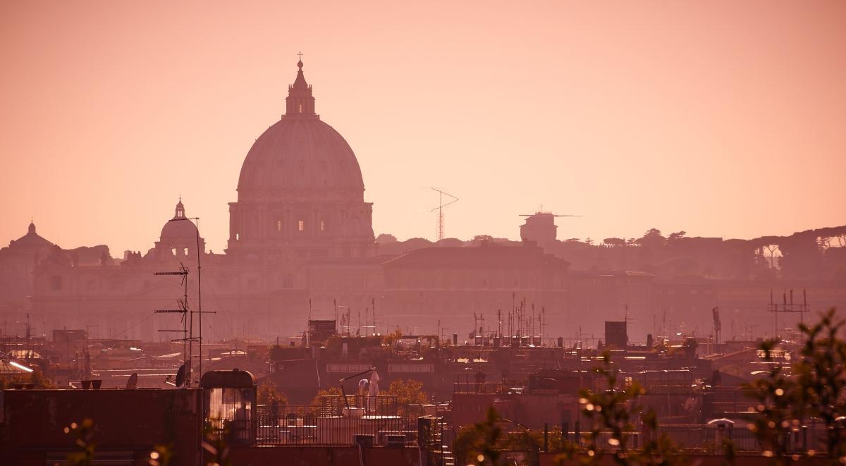 W Rzymie kolejny dzień ograniczeń ruchu samochodów z powodu smogu