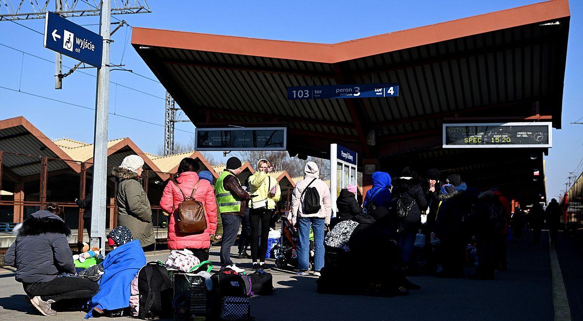 Dodatkowe składy, bezpłatne przejazdy. Kolejarze pomagają uchodźcom z Ukrainy